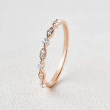VVS1 Moissanite Round Cut Unique Style Band For Her