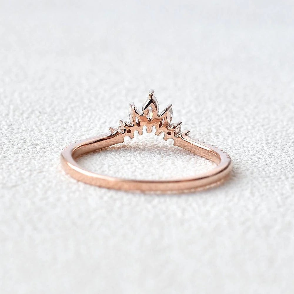 D Color Moissanite Round Cut Wedding Proposal Band For Her
