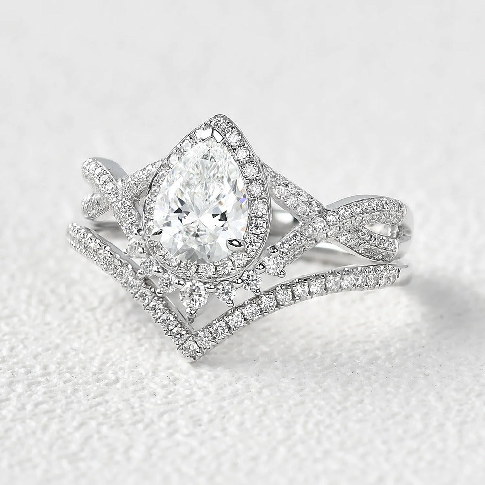 Moissanite Round Cut Twisted Vintage Halo Bridal Set For Women