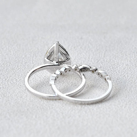 VVS1 Pear Cur Vintage Halo Moissanite Bridal Set For Her