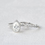 VVS1 Pear Cur Vintage Halo Moissanite Bridal Set For Her