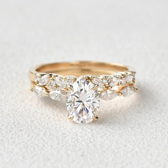 Oval Cut Five Stone Moissanite Wedding Ring Set For Women