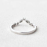 VVS1 Moissanite Round Cut Chevron Shape Band For Women