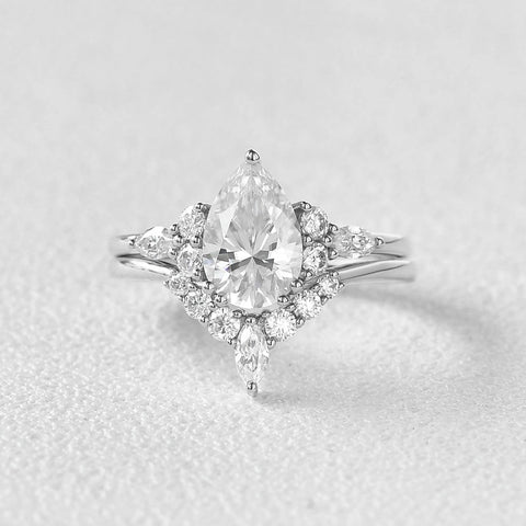 Pear Cut Moissanite VVS1 Clarity Side Accent Wedding Proposal Ring