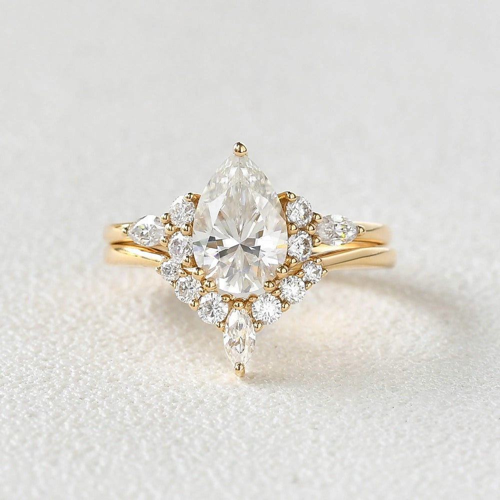 Pear Cut Moissanite VVS1 Clarity Side Accent Wedding Proposal Ring