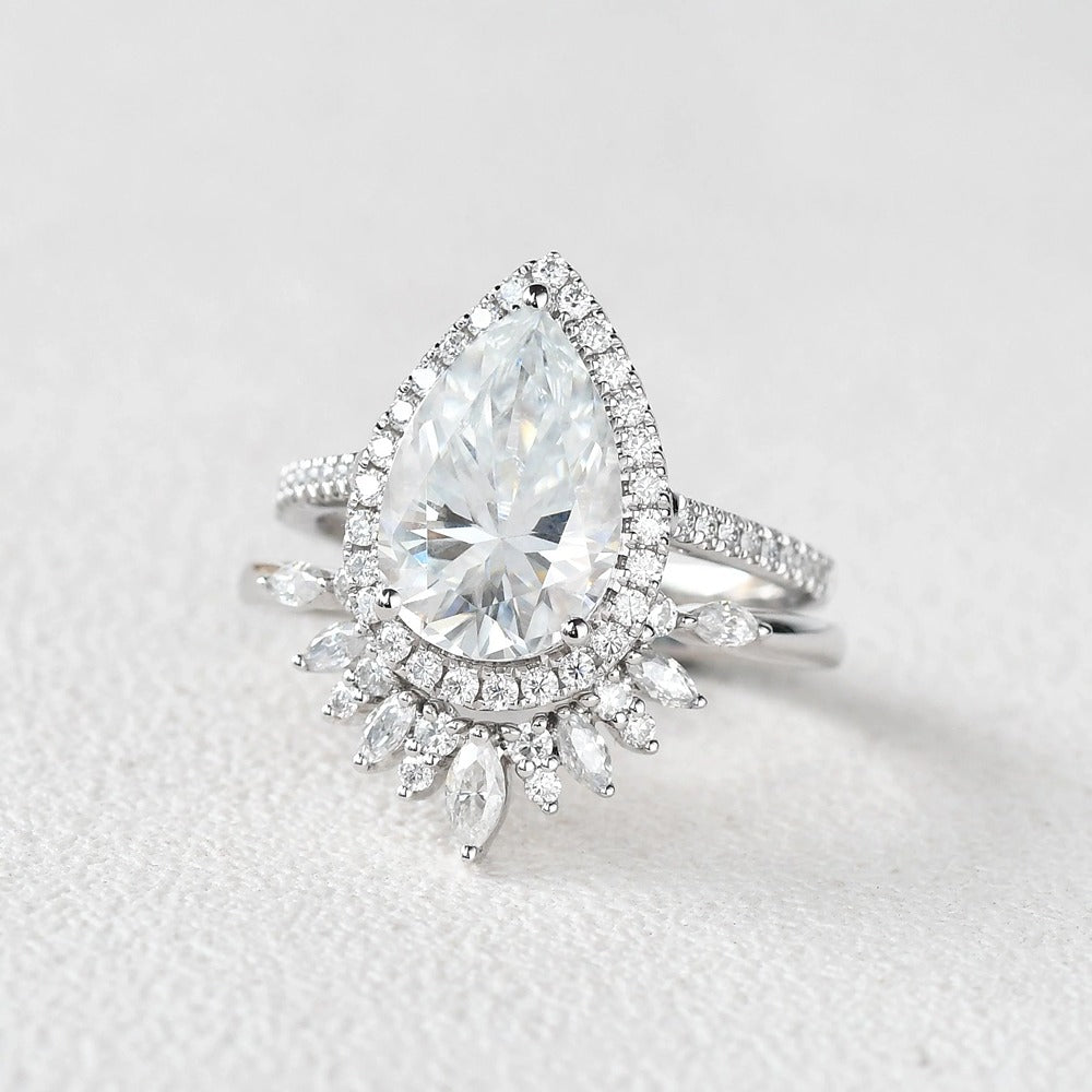 Vintage Halo Pear Cut D Color Moissanite Ring Set For Women