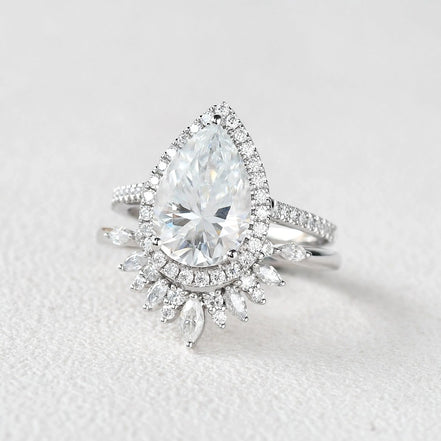 Vintage Halo Pear Cut D Color Moissanite Ring Set For Women