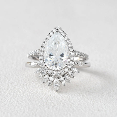 Vintage Halo Pear Cut D Color Moissanite Ring Set For Women