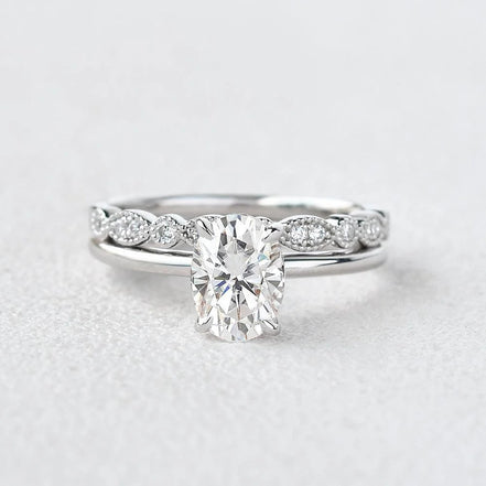 Moissanite Oval Cut Solitaire Wedding Ring Set For Women