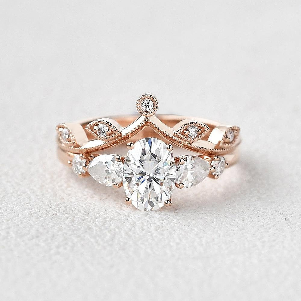 Five Stone Oval Cut Lab Crated Moissanite Ring Set