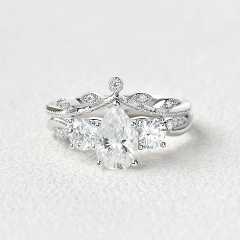 VVS1 Moissanite Pear Cut Twisted Ring Set For Women