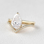 Pear Cut Solitaire VVS1 Moissanite Wedding Ring Set