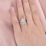 VVS1 Clarity Moissanite Pear Cut Side Accent Bridal Ring Set