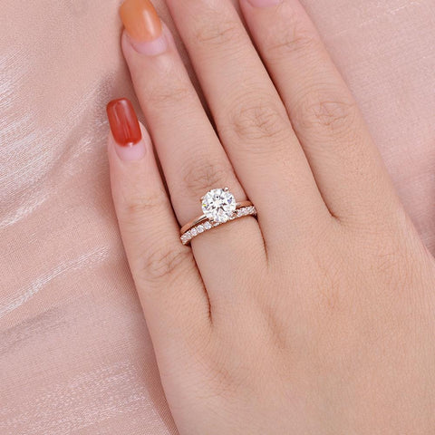 Moissanite Round Cut Solitaire Wedding Ring Set