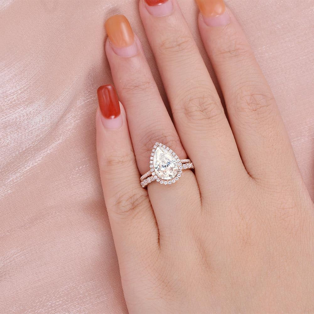 Vintage Halo Pear Cut Colorless Moissanite Ring Set For Her
