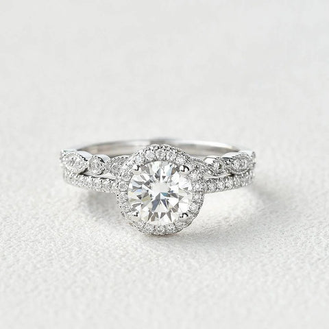 Round Cut Vintage Halo Colorless Moissanite Wedding Ring Set