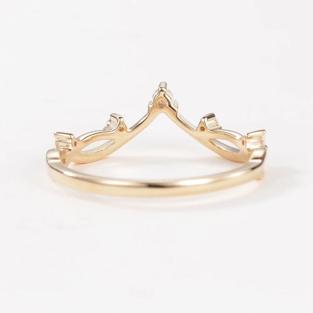 Round Cut Twisted VVS1 Moissanite Valentine Day Gift For Her
