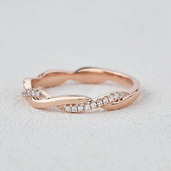 Round Cut Twisted D Color Moissanite Band Birthday Gift For Women