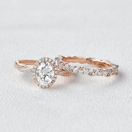 Colorless Moissanite Twisted Oval Cut Bridal Ring Set