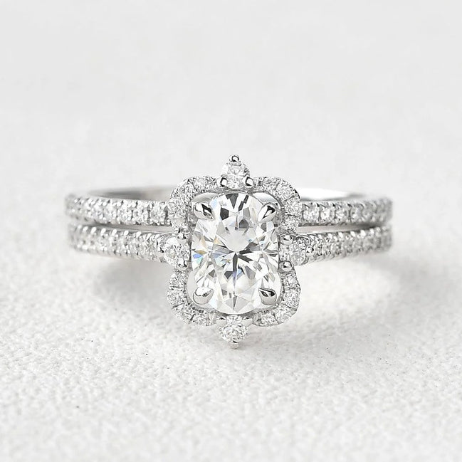 Oval Cut Vintage Halo D Color Moissanite Bridal Ring Set