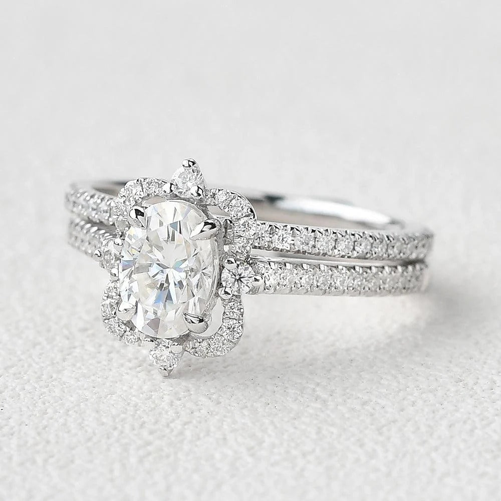 Oval Cut Vintage Halo D Color Moissanite Bridal Ring Set