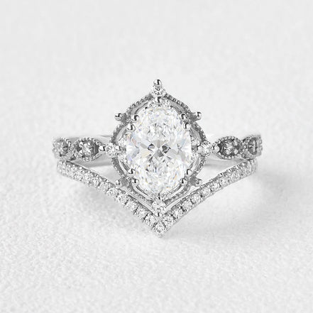 Oval Cut VVS1 Moissnaite Filigree Bridal Ring Set