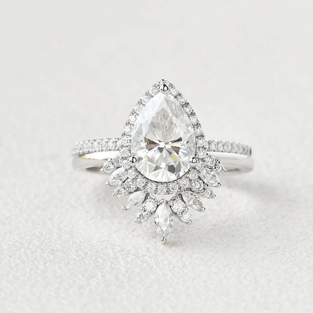 Pear Cut Halo Moissanite VVS1 Clarity Bridal Ring Set For Women
