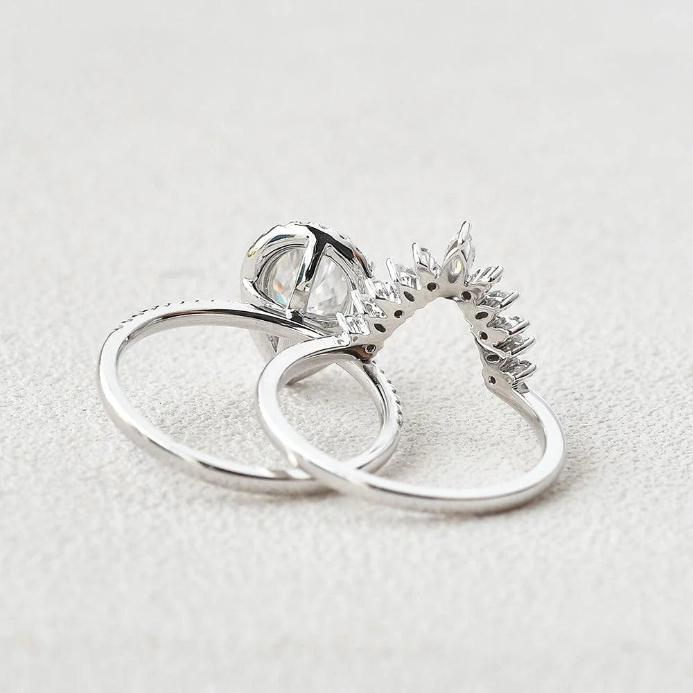 Pear Cut Halo Moissanite VVS1 Clarity Bridal Ring Set For Women