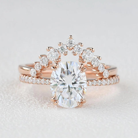 Lab Crated Moissnaite Oval Cut Side Accent Bridal Ring Set