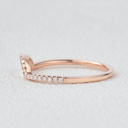 Curved Style Moissnaite Round Cut Eternity Band for Her