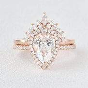 Pear Cut Halo Moissanite VVS1 Clarity Bridal Ring Set For Women