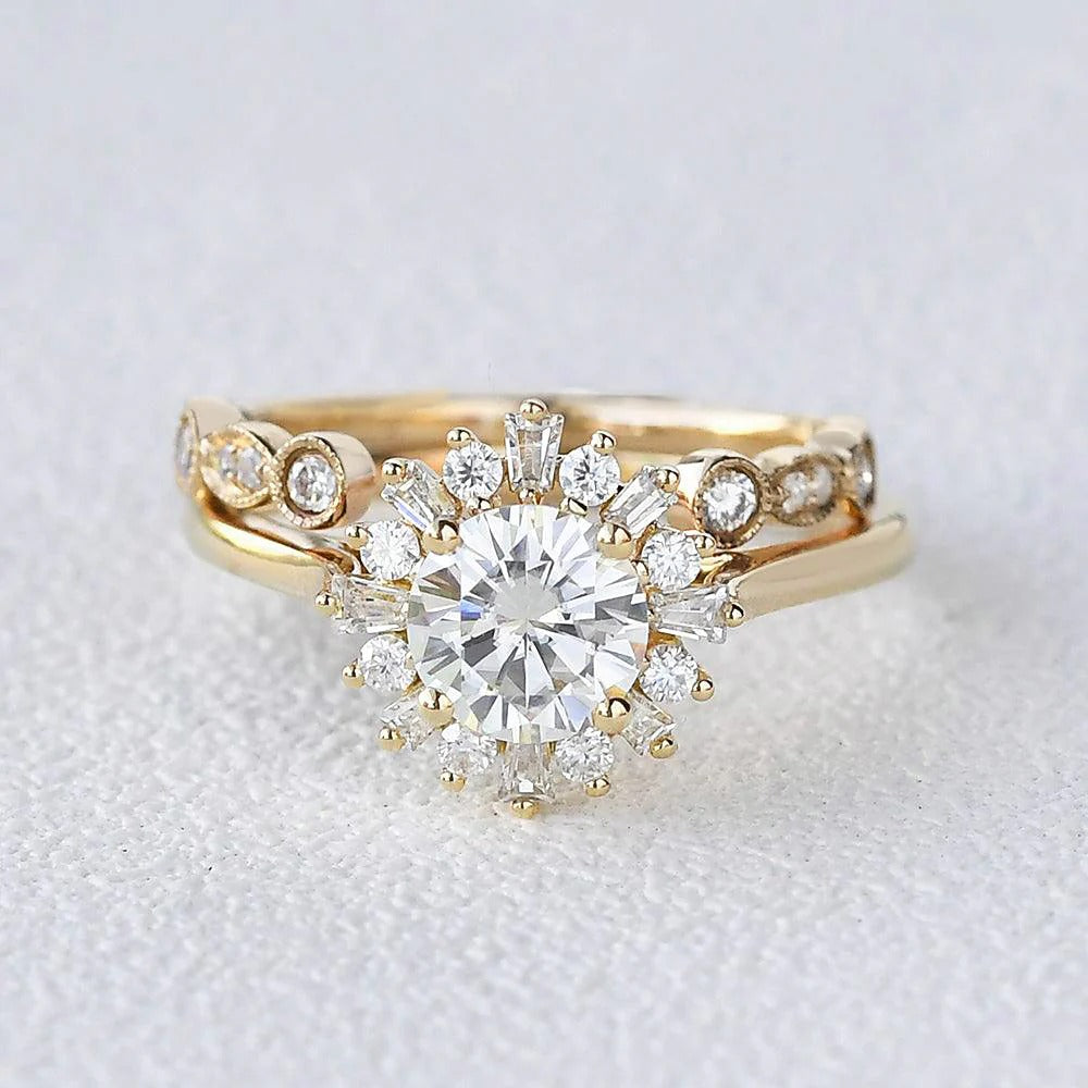 Moissanite Round Cut Floral Halo Bridal Ring Set For Her