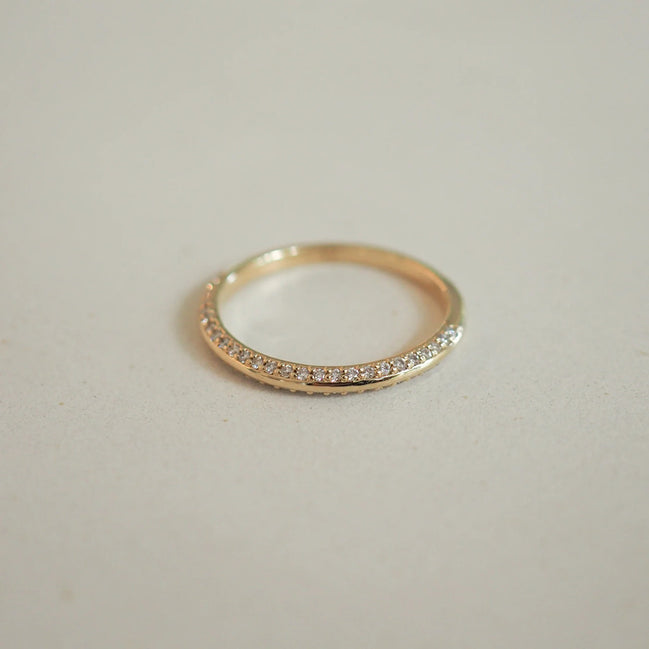 Knife Shank Moissanite Round Cut Unique Style Band