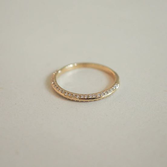 Knife Shank Moissanite Round Cut Unique Style Band