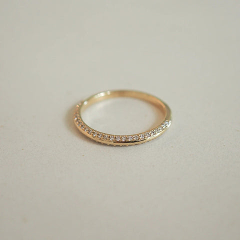Knife Shank Moissanite Round Cut Unique Style Band