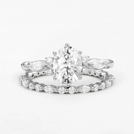 Side Accent D Color Moissanite Oval Cut Ring Set Gift For Her