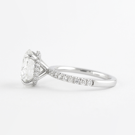 Round Cut Hidden Halo VVS1 Moissanite Ring Gift For Women