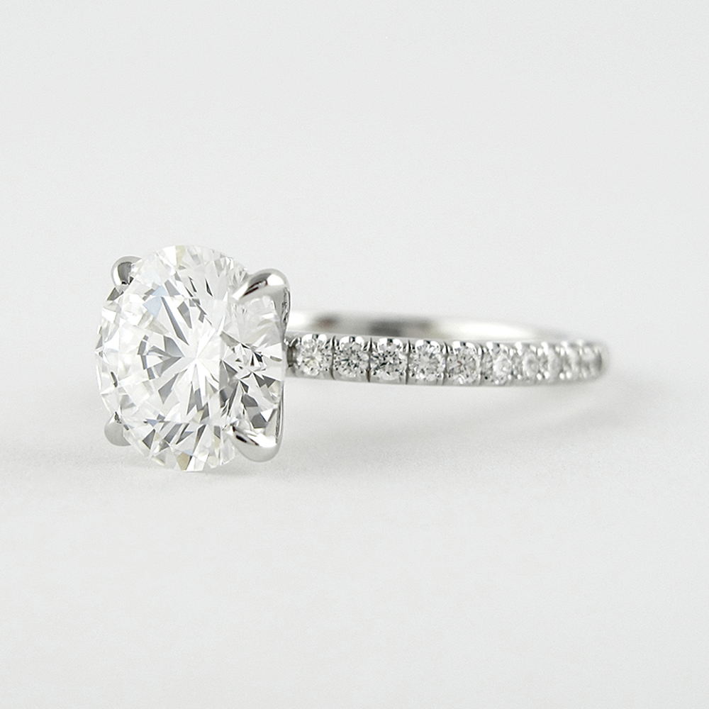 VVS1 Moissanite Round Cut Side Accent Valentine Day Gift