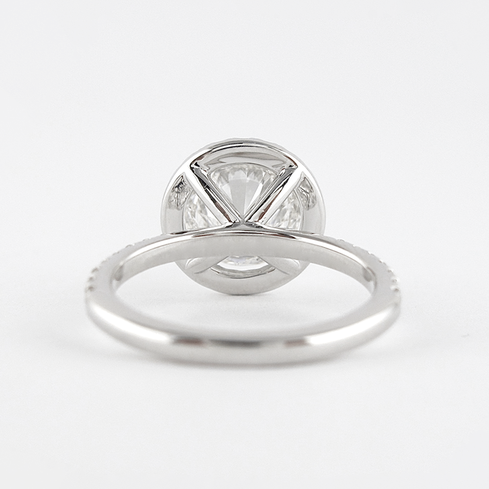 White Gold Round Cut Moissanite Halo Engagement Ring