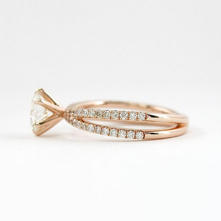 Moissanite Round Cut Crisscross Diamond Ring For Her