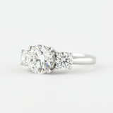 VVS1 Moissnaite Round Cut Three Stone Diamond Ring