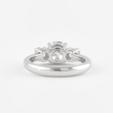 VVS1 Moissnaite Round Cut Three Stone Diamond Ring