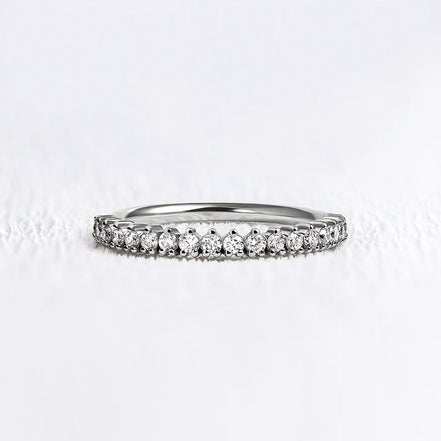 VVS1 Moissanite Diamond Round Cut Wedding Band For Women