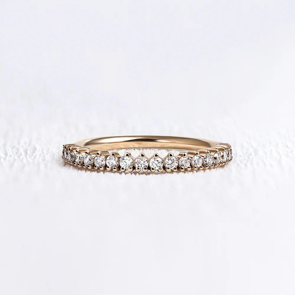 VVS1 Moissanite Diamond Round Cut Wedding Band For Women