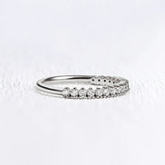 VVS1 Moissanite Diamond Round Cut Wedding Band For Women