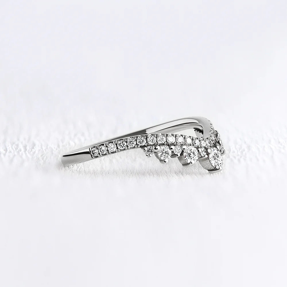 Round Cut Curved Style Unique Moissanite Wedding Band