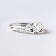 Three Stone Round Cut Moissanite Wedding Ring Set