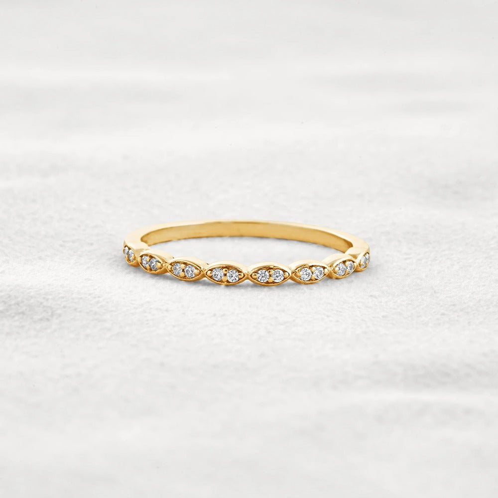 Pear Shape Round Cut Moissnaite Antique Style Wedding Band
