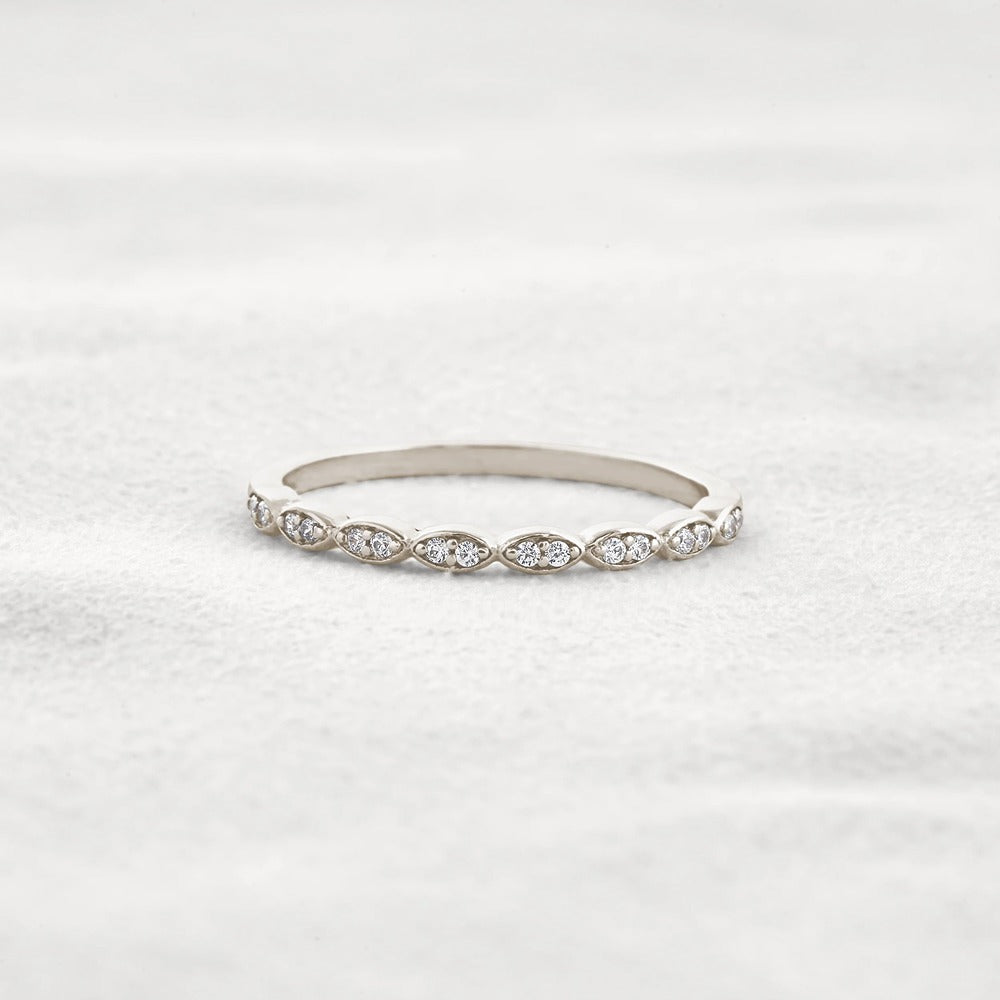 Pear Shape Round Cut Moissnaite Antique Style Wedding Band