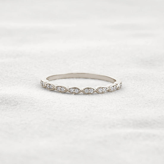 Pear Shape Round Cut Moissnaite Antique Style Wedding Band